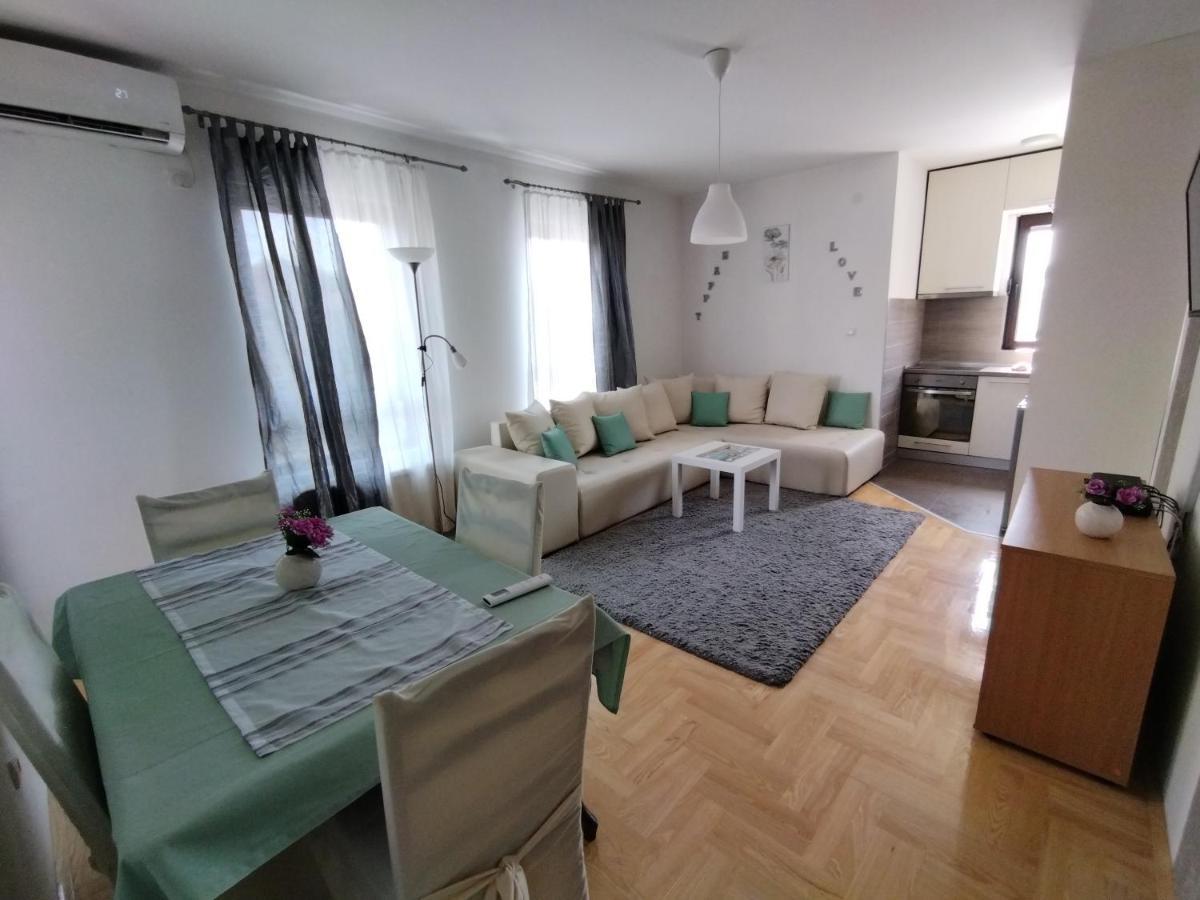 Apartman Gana Altina Lux Βελιγράδι Εξωτερικό φωτογραφία
